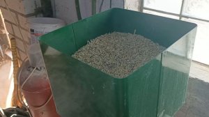 Дикая крольчиха ,что делать ?