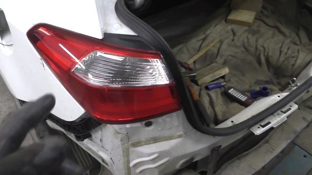 ? Кузовной ремонт Kia Cerato , рихтовка без шпаклевки, почти под грунт .