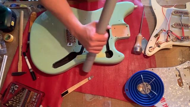 [エレキギター 改造] Squier cyclone смотреть онлайн