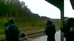 Пьяные сотрудники ДПС тормозят локомотив