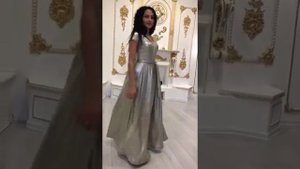 ВРЕМЯ МОДЫ - Длинное блестящее платье.