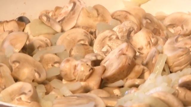 "Курица фаршированная блинами" смотреть онлайн