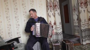 00069от челов урагана наше горьковское сармача играет и поет супер виртуоз земляк галанов а в класс