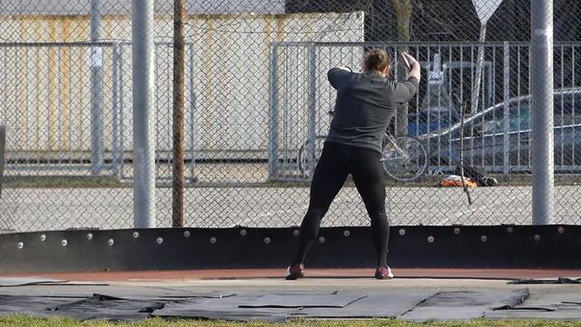 Márton Anita diszkoszvetése - 3. dobás смотреть онлайн