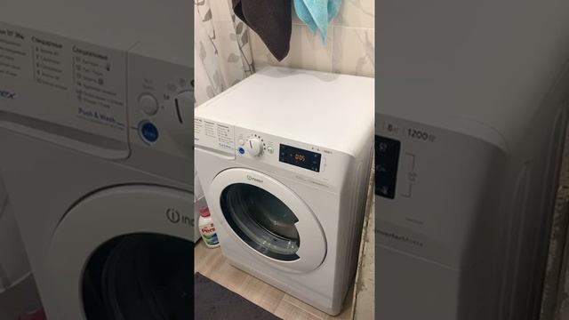 Стиральная машина Indesit Innex BWE 81282 L B отжим 1200 об/мин