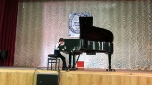 Мелодия из кинофильма "Игрушка", автор Владимир Косма. Исполняет Коркмазов Дамир, 9 лет. 1 Место!