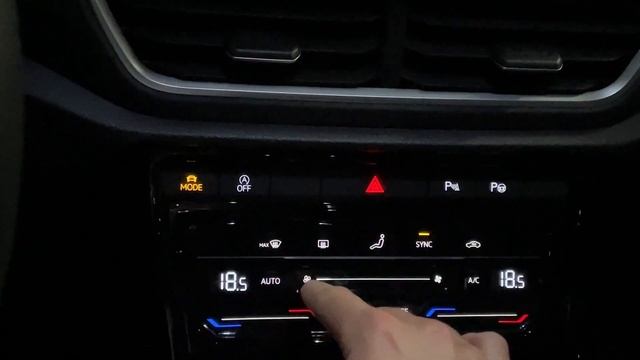 Déception à l’intérieur du VW T ROC 2022 2023 - Découverte de l’éclairage d’ambiance de nuit смотреть онлайн