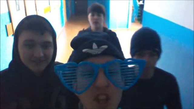 Как надо поздравлять девушек с Новым Годом! смотреть онлайн