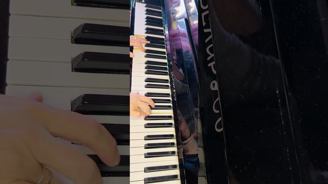 Как играть «Мама» SHAMAN на пианино смотреть онлайн