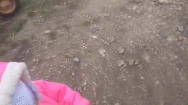 Животные фермы. Милая Мила знакомит с питомцами бабушки. смотреть онлайн