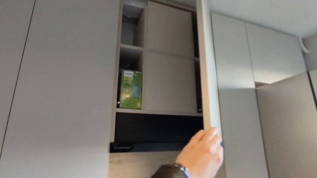 Угловая матовая кухня "Брауни" с фасадами Supramat в Минске (Modern Kitchen)