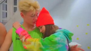 Клип||Одинокая луна||Леди Диана и Смайл