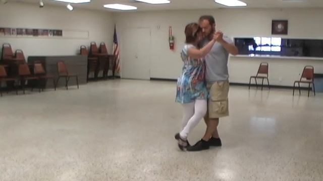 Tonya Smith Argentine Tango Lesson: Boleos and Balance. смотреть онлайн