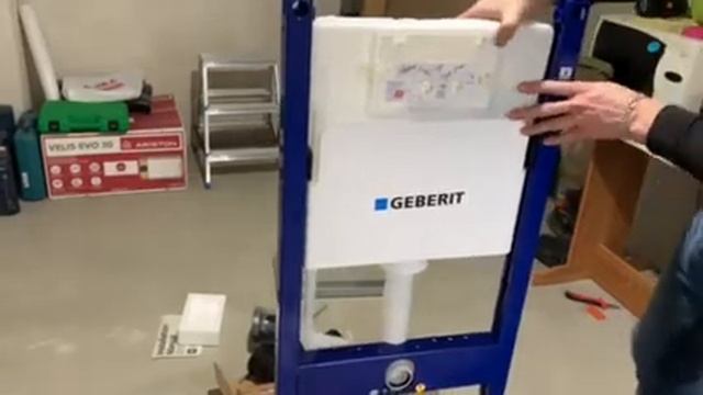 Распаковка — Инсталляция для унитаза Geberit Duofix Plattenbau 458.125.11.1 смотреть онлайн
