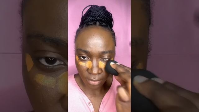 HOW TO USE A BEAUTY BLENDER CORRECTLY.#makeup #makeuptutorial #beautyblender #concealerhacks