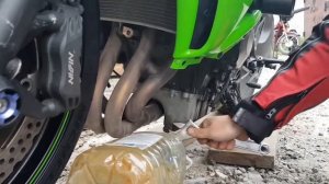Замена масла в Kawasaki zx6r.