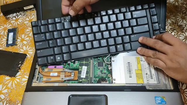 HP Compaq 6530b notebook PC Ram and HDD uninstall and reinstall смотреть онлайн