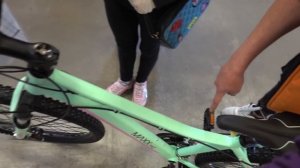 VLOG Покупаем Даше велосипед. Надя въехала в порш