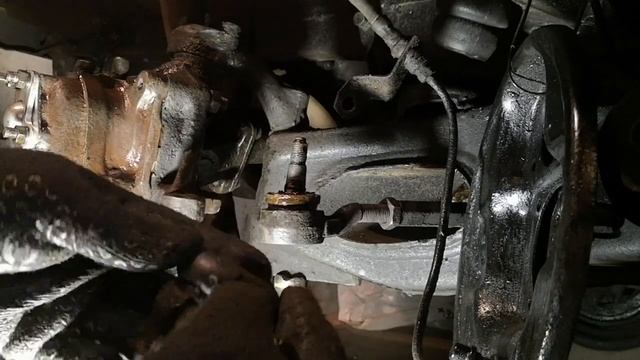 ЛУАЗ 969 . Замена левого переднего бортового редуктора . смотреть онлайн