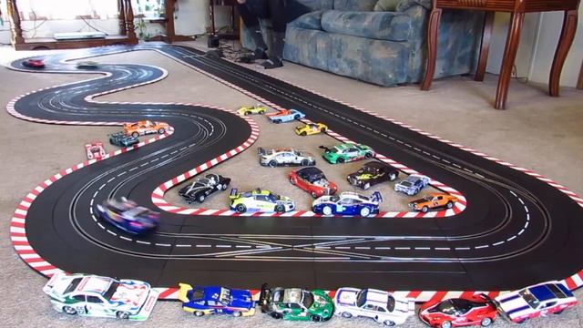 CARRERA DIGITAL 1/24 - PORSCHE CARRERA 6 VS AUDI RS5 & MERCEDES AMG GHOST CARS смотреть онлайн