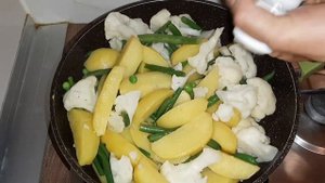 Гарнир из овощей на сковороде. Гарнир к рыбе.