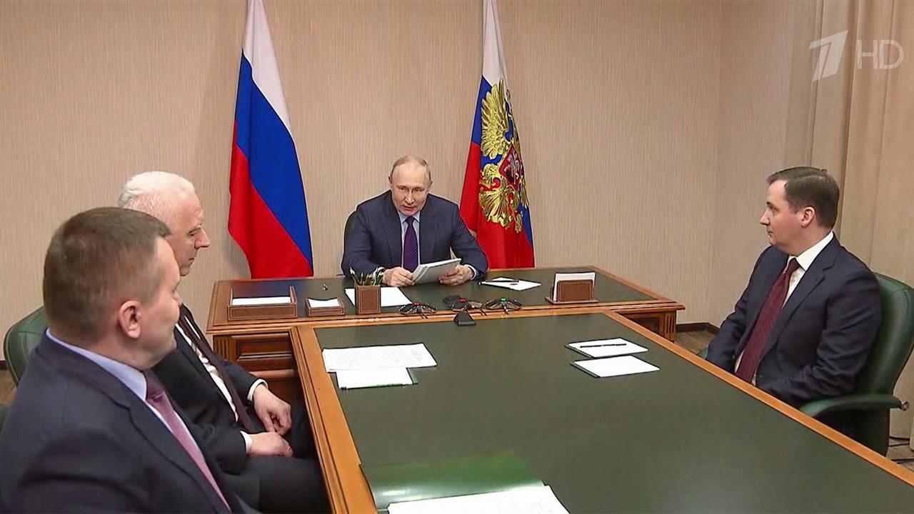 О перспективах лесной промышленности говорили на с...оторое президент провел в Архангельской области