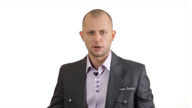 Невредимый против толпы. Нож - замена 12 годам рукопашки смотреть онлайн