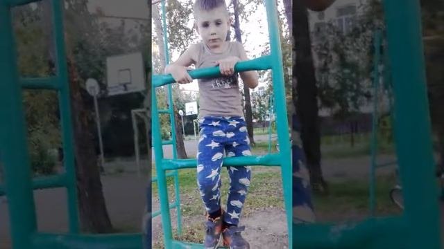 Ребенок 5лет подтягивается
