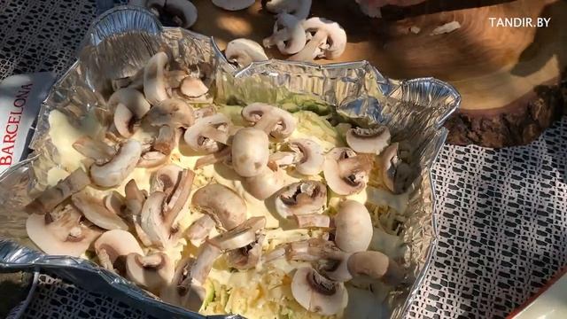 Сочные домашние колбаски с молодыми овощами в Тандыре смотреть онлайн