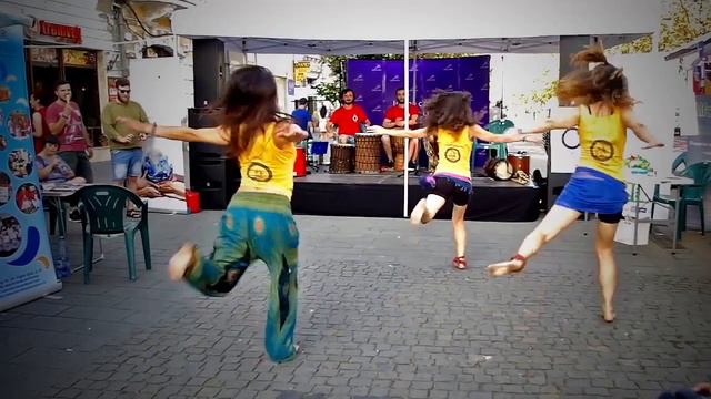 African dance by Cercul Întreg (kuku) смотреть онлайн