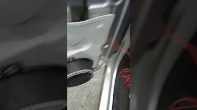 Ситроен Берлинго , снятие обшивки двери и поиск неисправности. смотреть онлайн