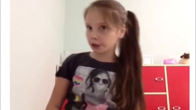 НОВЫЙ ГОД//КАК КУПИТЬ ЕДИНОРОГА?//СМОТРЮ СТАРОЕ ВИДЕО смотреть онлайн