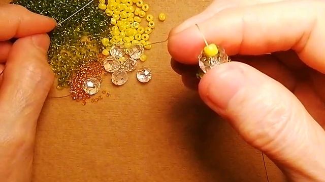 Серьги из бисера зелено-желтые (новинка) #сережкиизбисера #bead#biser #howtomakejewellery #сережки