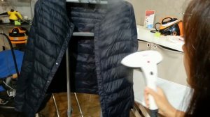 Как почистить пуховик: стирка и глажка в домашних условиях