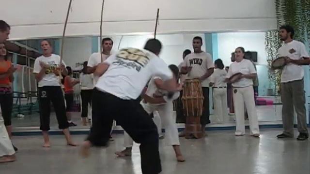 Jogos de capoeira - 2011 Prof.Tica смотреть онлайн