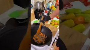 Тыква в духовке с говядиной, булгуром и овощами