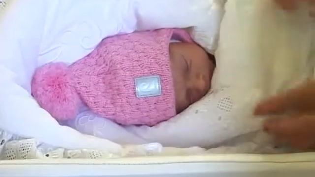 #БЛИЗНЯШКИ| Выписка из роддома 2013г. Аня и Маша смотреть онлайн