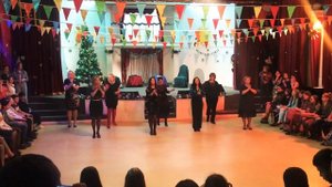 Традиционный танец учителей в стиле Диско ?