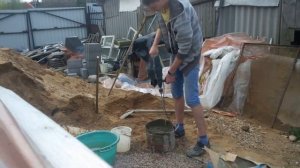 Как замешать бетон без бетономешалки