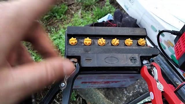 АКБ, заряд и уровень электролита. смотреть онлайн