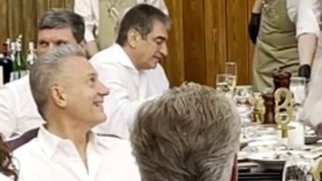 72-летняя Алла Пугачева едва не расплакалась, нежно обращаясь к мужу в его юбилей