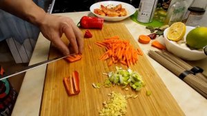 ★ Лапша вок с креветками. Как приготовить лапшу Соба?