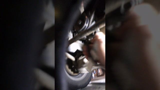 как открутить гайку на шкиве коленвала на ваз 2105 инжектор смотреть онлайн