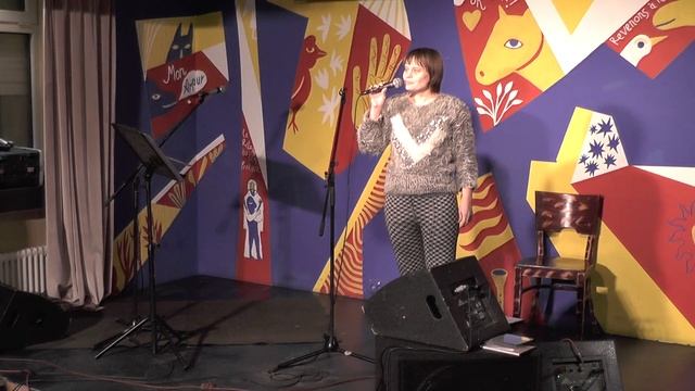 Полина Серебрянцева. Свободный микрофон 15 ноября 2022. Выступления гостей. смотреть онлайн