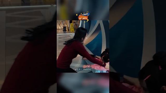 Очень большая акула атаковала подводную лодку??? смотреть онлайн