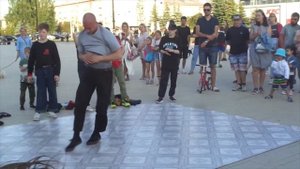 Уличные танцы / брейк-данс ?/Street dancing / break dancing /