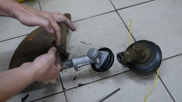 Китайский (неоригинальный) редуктор на Husqvarna 128R смотреть онлайн