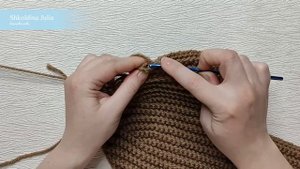 Хит этого сезона. Очень модная и трендовая в этом году балаклава. Вяжем балаклаву крючком.