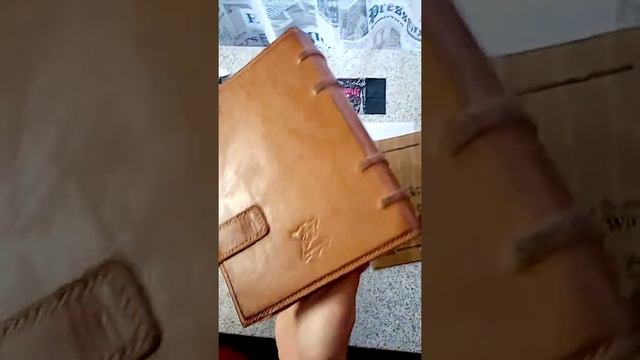 Кожаный именной ежедневник с тиснением логотипа