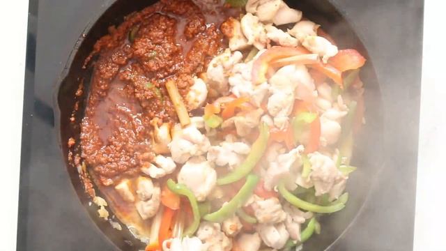 Thai Panang Curry Recipe With Chicken (using store bought curry paste) смотреть онлайн